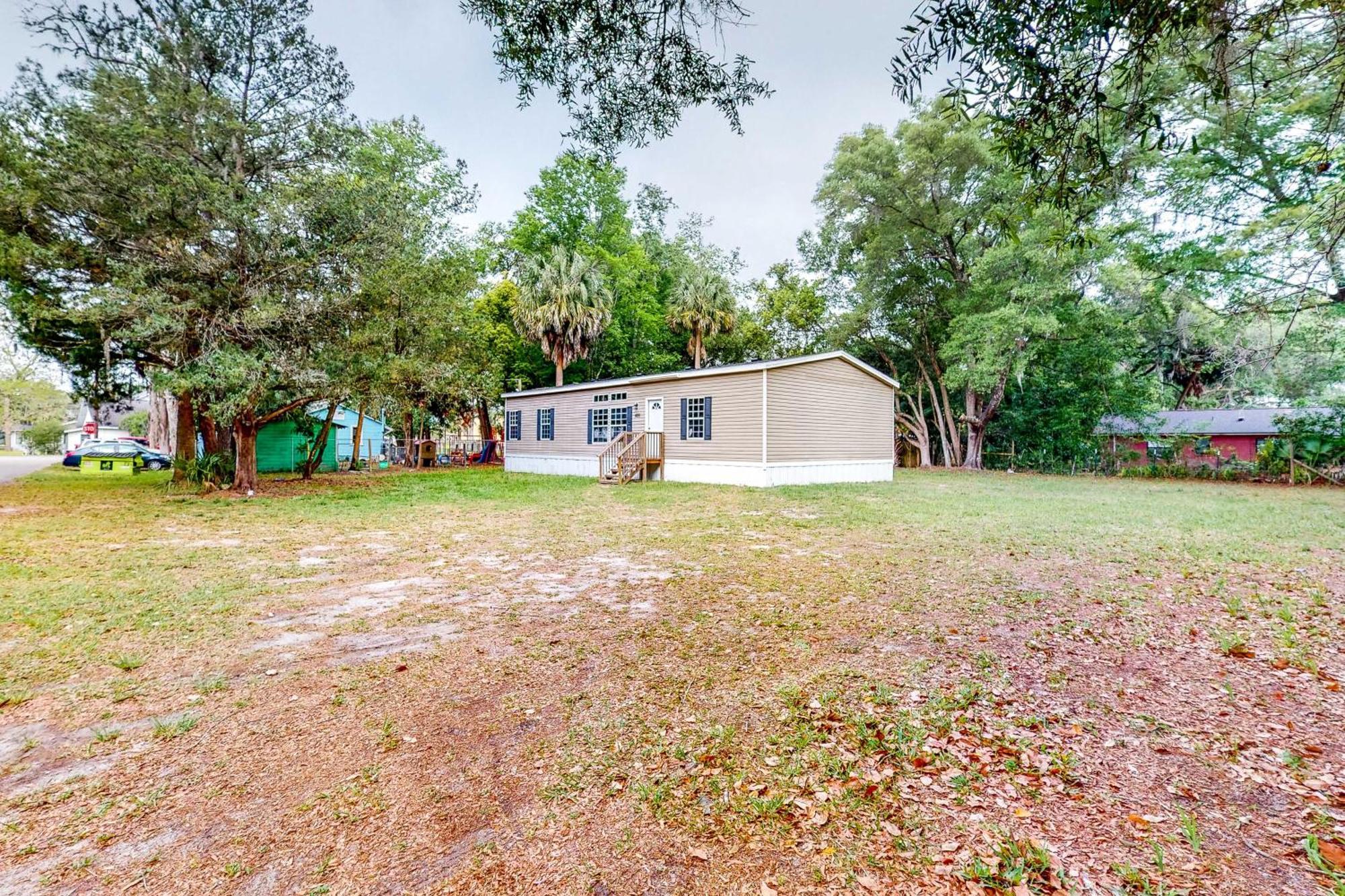 Gallop Away Williston Exterior photo